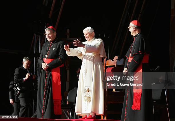 His Holiness Pope Benedict concludes his World Youth Day activities by thanking all the volunteers at The Domain on July 21, 2008 in Sydney,...