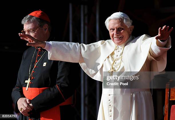 His Holiness Pope Benedict XVI concludes his World Youth Day activities by thanking all the volunteers at The Domain on July 21, 2008 in Sydney,...