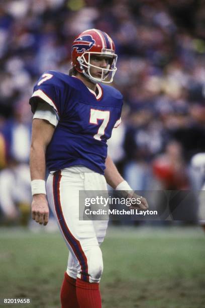 George Gilbert Nfl 104 Gale Gilbert Stock Photos, High-Res Pictures, and Images - Getty Images