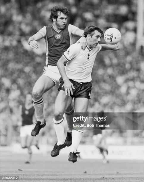 Peter Withe England Football Photos and Premium High Res Pictures ...