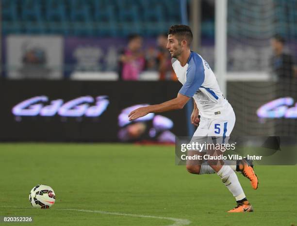 Roberto Gagliardini of FC Internazionale in action during the pre-season friendly match between FC Internazionale and FC Schalke 04 at Olympic...