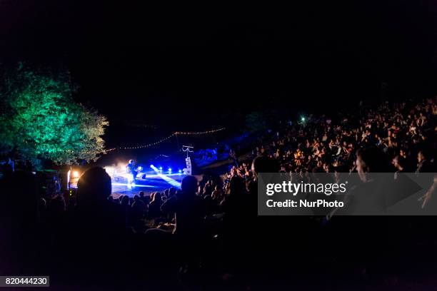 Galzignano Terme , 20 Luglio 2017, Anfiteatro del Venda. José González, carismatico musicista svedese Indie Rock, si esibisce nella suggestiva...