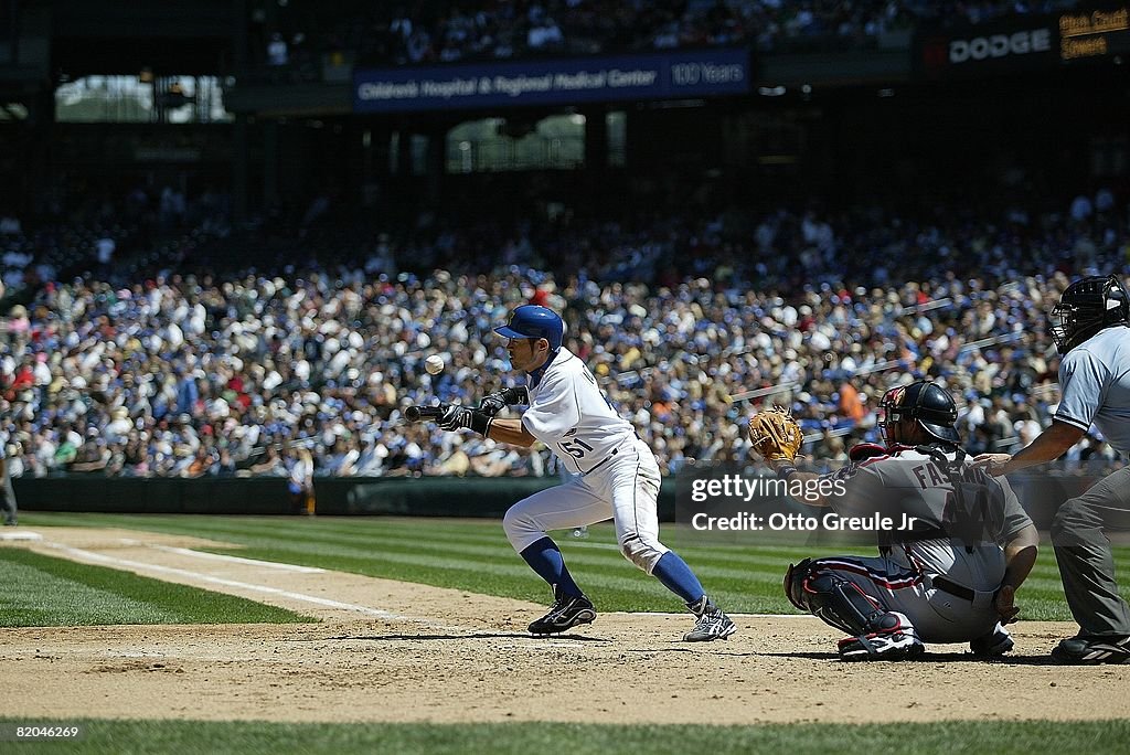 Cleveland Indians v Seattle Mariners