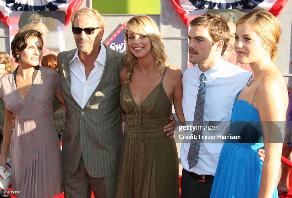 Premiere Of Touchstone Pictures' "Swing Vote" - Arrivals