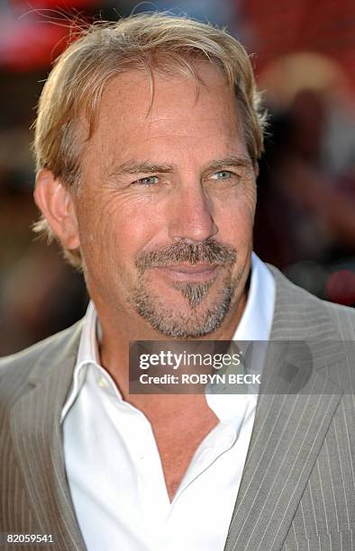 Cast member Kevin Costner arrives on the red carpet for the premiere of Touchstone Picture's "Swing Vote," on July 24, 2008 at the El Capitan Theatre...