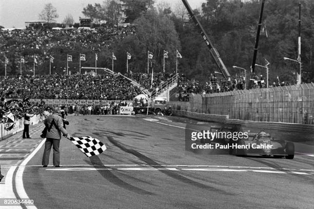 Didier Pironi, Gilles Villeneuve, Ferrari 126C2, Grand Prix of San Marino, Imola, 25 April 1982. Didier Pironi takes the flag ahead of Gilles...