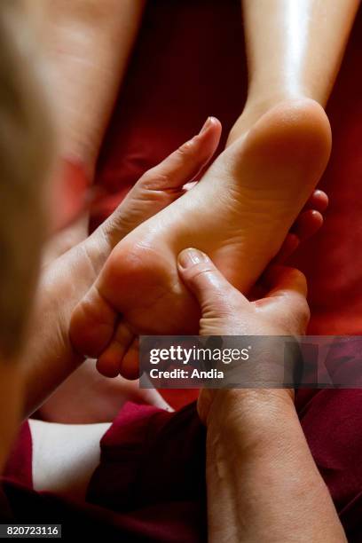 Foot massage, traditional Indian massage: ayurveda.