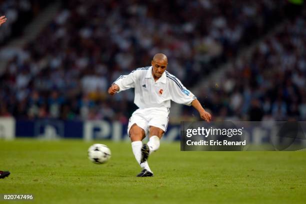 222 Real Madrid Roberto Carlos 2002 Photos High Res Pictures Getty 222-real-madrid-roberto-carlos-2002-photos-high-res-pictures-getty