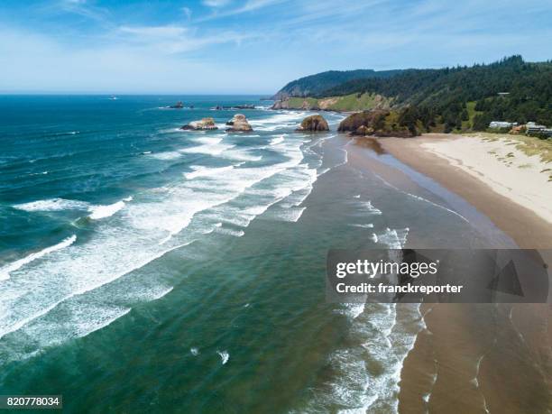 cannon beach aerial view - cannon beach imagens e fotografias de stock