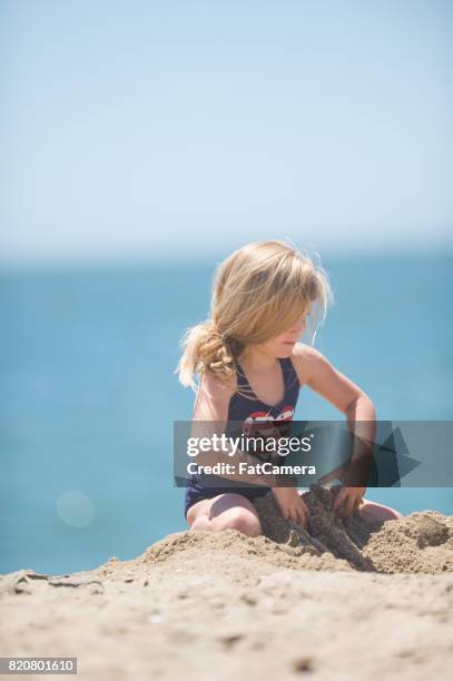 144 Dig Fat Stock Photos, High-Res Pictures, and Images - Getty Images