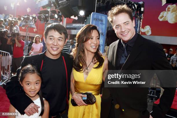 Actors Jet Li, with his daughter Jane , Michelle Yeoh and Brendan Fraser pose at the premiere of Universal Picture's "The Mummy: Tomb of the Dragon...