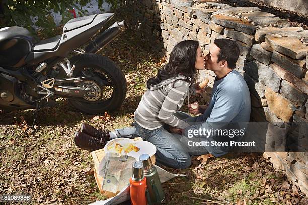 couple kissing - steve prezant stock pictures, royalty-free photos & images