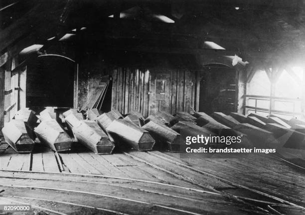 Coffins for the victims of a mine accident in Kakagne, Yugoslavia, Photograph, Around 1930 [S?rge f?r die Opfer eines Minenungl?cks in Kakagne,...