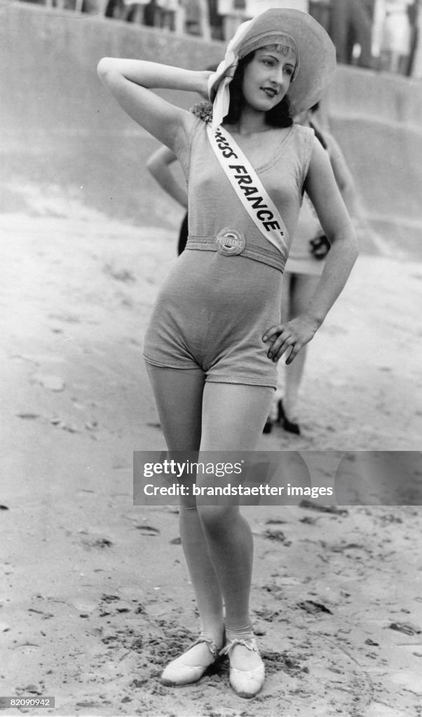 The beautyful "Miss France" Raymonde Allaine won the second price at the international beauty pageant in Galveston (Texas), Photograph, America, Around 1920