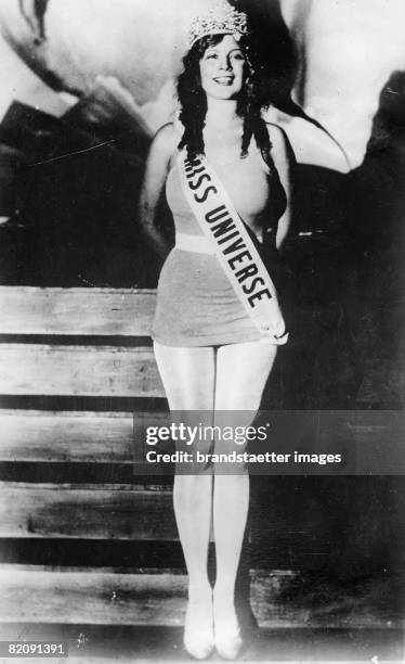 Dorothy Dell Goff a 17 year old from New Orleans won the "Miss Universe" beauty pageant in Galveston, Photograph, America, August 15th 1930 [Dorothy...