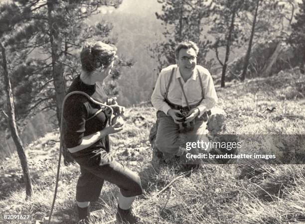 Viktor Frankl mountainclimbing, Photograph, 1951 [Viktor Frankl beim Bergsteigen, Photographie, 1951]