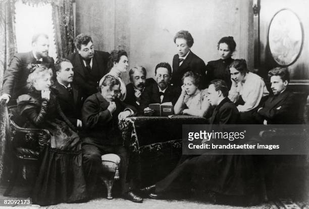 Reading with Anton Tschechow, The picture shows Anton Tschechow reading with the artists of the Moscow Art his play "The Seagull", Russia,...