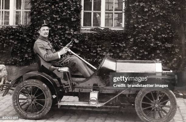 An austrian officer in a single seater, Photograph, Austria, Around 1910 [Ein ?sterreichischer Offizier in einem Einsitzer, Photographie, ?sterreich,...