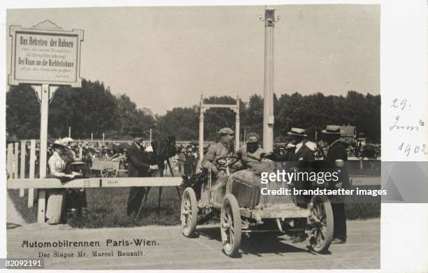 Car racing Paris - Vienna, The winner Marcel Renault in his racing car, Photograph, June 29th 1902 [Automobilrennen Paris - Wien, Der Sieger Marcel...