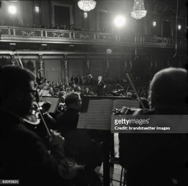 Karl Boehm conducts the Vienna Philharmonic Orchestra, Musikverein, Vienna, Photography, 1967 [Karl B?hm dirigiert das Konzert zum 125 Jubil?um der...