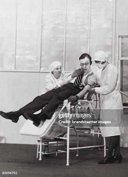 Heinz R?hmann in the play "Freudiges Ereignis" by Floyd Dell and Thomas Mitchell, "Die Komoedie", Vienna, Photograph by Atelier Dietrich, 1930 [Heinz...