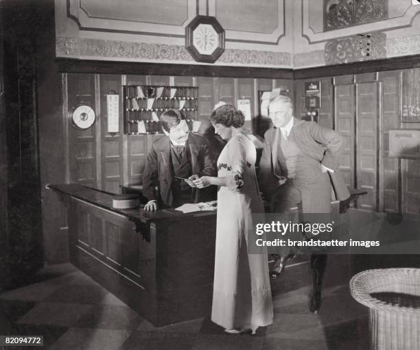 Actress Marie Hofteufel as Erna and actor Arnold Korff as Hofreiter in the play "Das weite Land" by Arthur Schnitzler, Hofburgtheater, Vienna,...