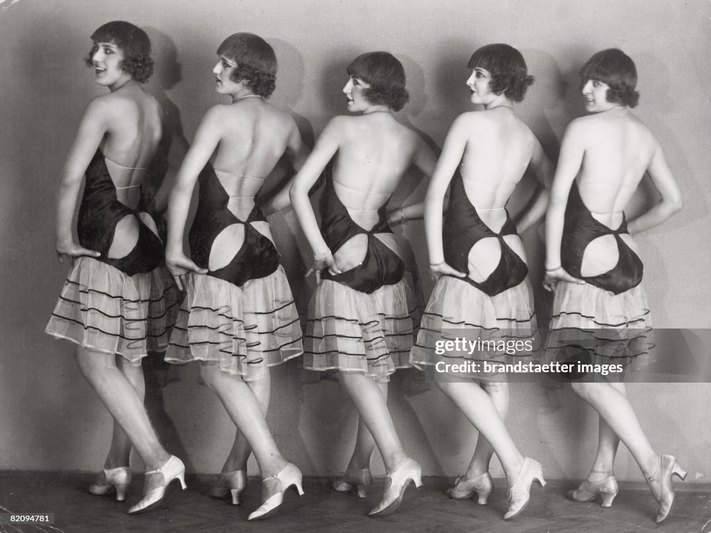 Chorus girls of the revue theater "Femina", Vienna, Photograph, 1920s
