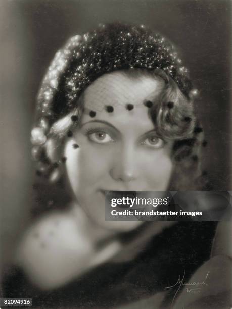 Maria Rind 18 Maria Reining Stock Photos, High-Res Pictures, and Images - Getty Images