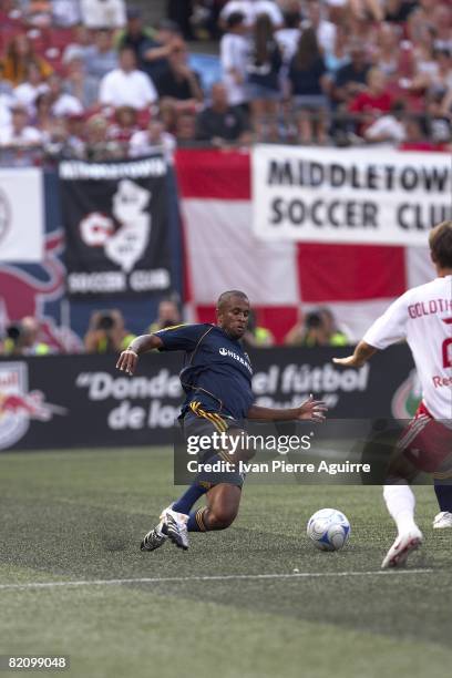 Los Angeles Galaxy Troy Roberts in action vs New York Red Bulls. East Rutherford, NJ 7/19/2008 CREDIT: Ivan Pierre Aguirre