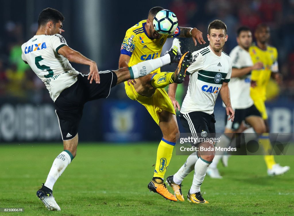 Flamengo v Coritiba - Brasileirao Series A 2017