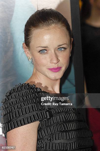 Actress Alexis Bledel attends "The Sisterhood Of The Traveling Pants 2" Premiere at the Ziegfeld Theater on July 28, 2008 in New York City.