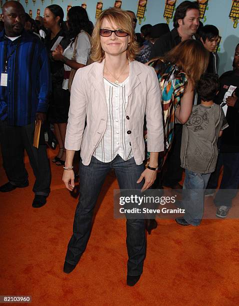 Jodie Foster arrives at the 2008 Nickelodeons Kids Choice Awards at the Pauley Pavilion on March 29, 2008 in Los Angeles