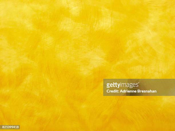 yellow painted wall - texture jaune photos et images de collection
