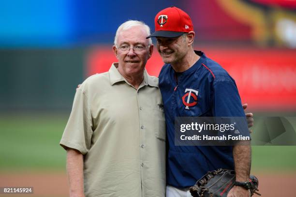 Tom Kelly Baseball Manager Photos and Premium High Res Pictures - Getty
