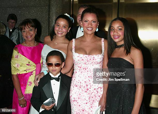 Vanessa Williams & family