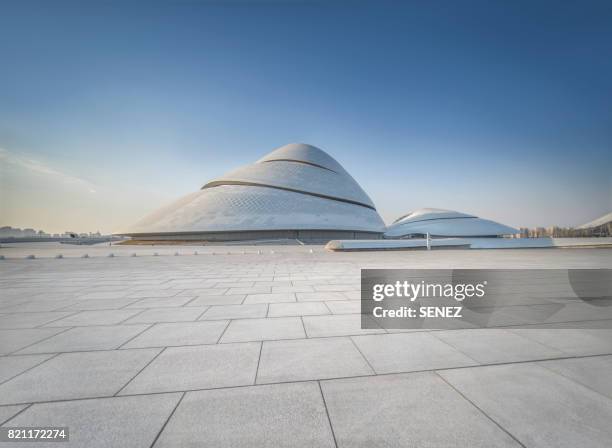 town square - the harbin theatre stockfoto's en -beelden