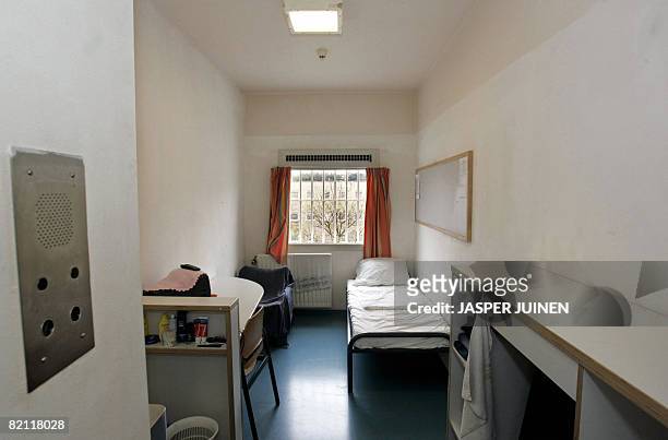 Picture taken on May 13, 2005 shows the interior of a cell in the Scheveningen prison. Serbia on July 30, 2008 handed over former Bosnian Serb leader...