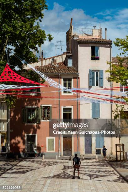 place du chapitre, nimes, gard,occitanie, france - chapitre stock pictures, royalty-free photos & images