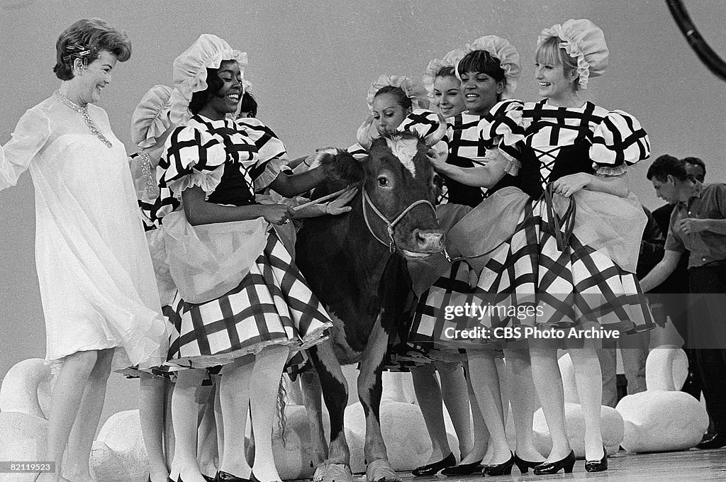 Fabray's 'Twelve Days Of Christmas' On 'The Smothers Brothers Comedy Hour'