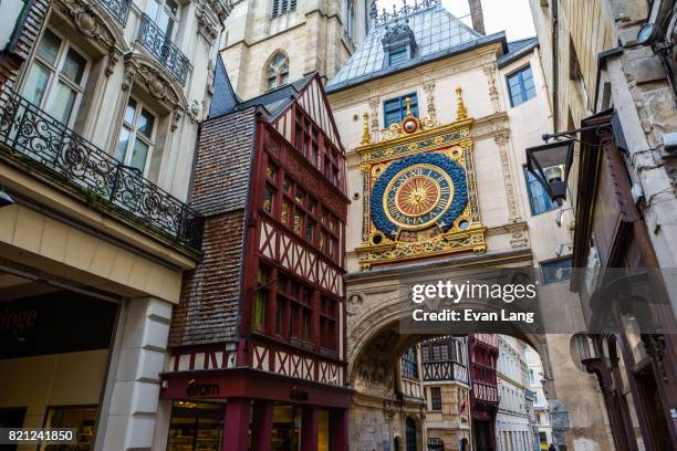 the gros horloge - rouen, france - rouen 個照片及圖片檔