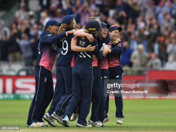 England captain Heather Knight and team-mates celebrate after taking the final India wicket of Rajeshwari Gayakwad to win the ICC Women's World Cup...