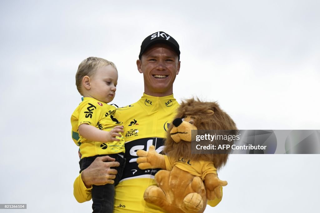 TOPSHOT-CYCLING-FRA-TDF2017-PODIUM