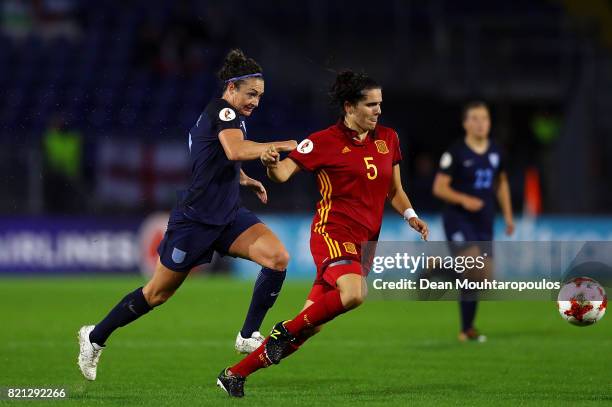 Andrea Pereira of Spain holds off pressure from Jodie Taylor of England during the UEFA Women's Euro 2017 Group D match between England and Spain at...