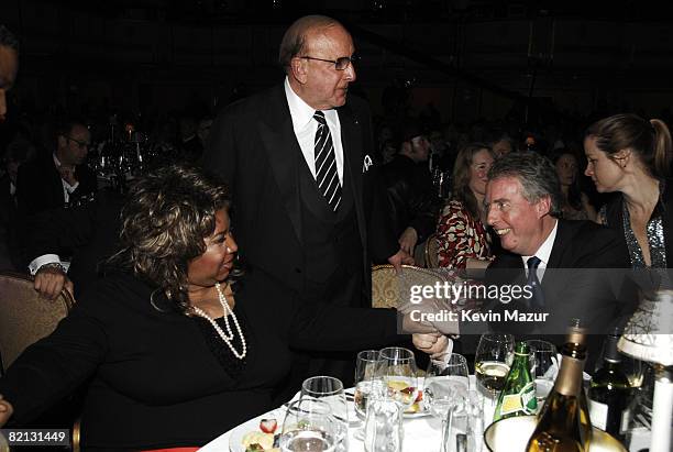 Aretha Franklin with Clive Davis and Rolf Schmidt-Holtz of BMG Music *EXCLUSIVE*