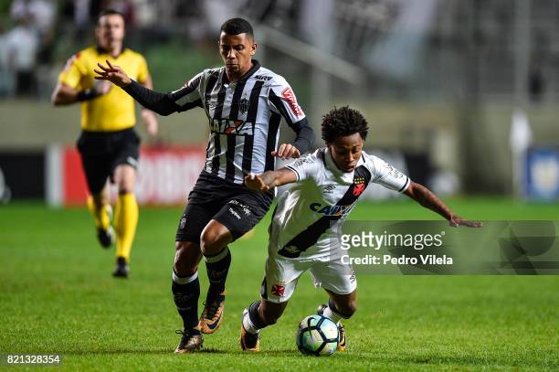 Yago of Atletico MG and Paulo Vitor of Vasco da Gama battle for the ball during a match between Atletico MG and Vasco da Gama as part of Brasileirao...