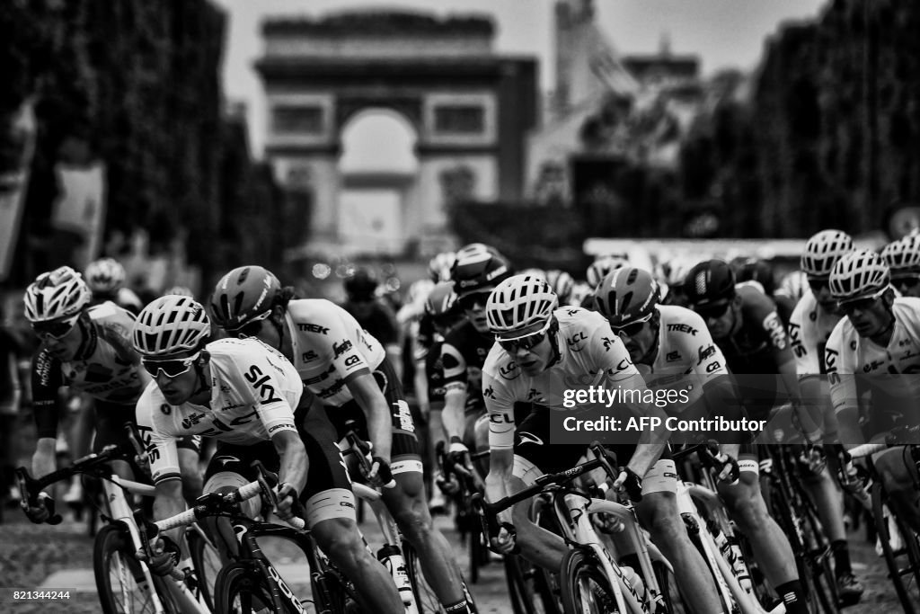 CYCLING-FRA-TDF2017-BLACK AND WHITE