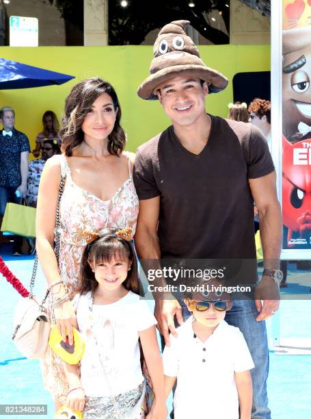 Actress Courtney Laine Mazza, Gia Francesca Lopez, Dominic Lopez and television personality Mario Lopez attend the premiere of Columbia Pictures and...