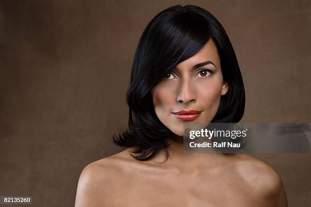 retrato de beleza natural - cabelo de comprimento médio - fotografias e filmes do acervo