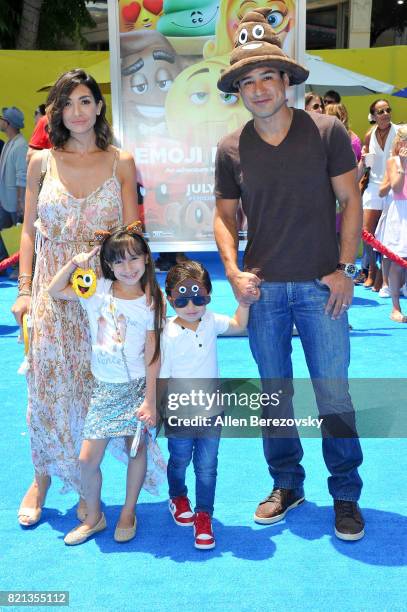 Actress Courtney Laine Mazza, Gia Francesca Lopez, Dominic Lopez and tv personality Mario Lopez attend the premiere of Columbia Pictures and Sony...