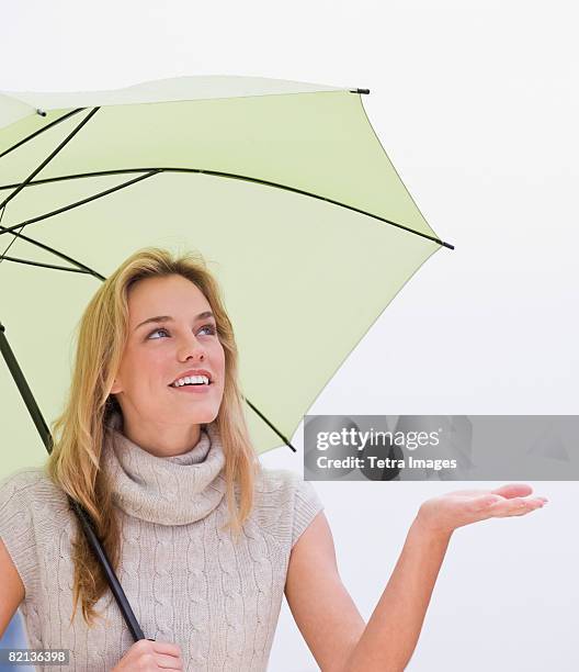 Top 28+ Stock Images can woman be seen holding a white umbrella while wearing a white shirt Full HD, 2k, 4k Top 28+ Stock Images can woman be seen holding a white umbrella while wearing a white shirt Full HD, 2k, 4k